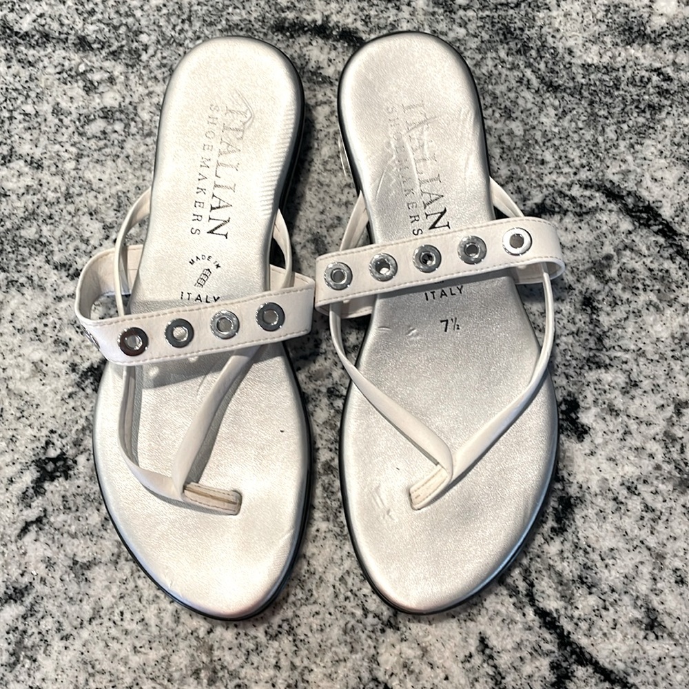 Size 7.5 white Sandals